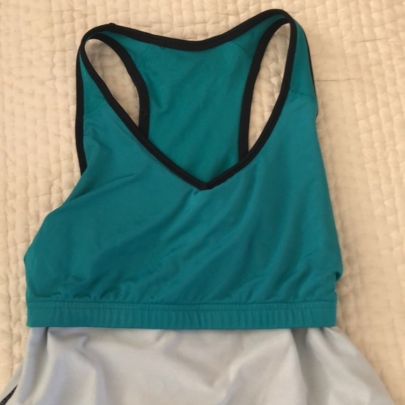 Champion Semi-Fitted Racerback Sport Tank with Built In Bra Size Small - Picture 6 of 10